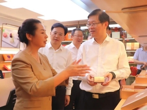 省市場(chǎng)監(jiān)管局沈海斌局長(zhǎng)來(lái)通調(diào)研食品安全“兩個(gè)責(zé)任”落實(shí)情況